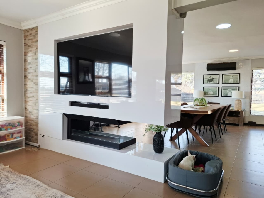 4 Bedroom Property for Sale in Roodewal Free State